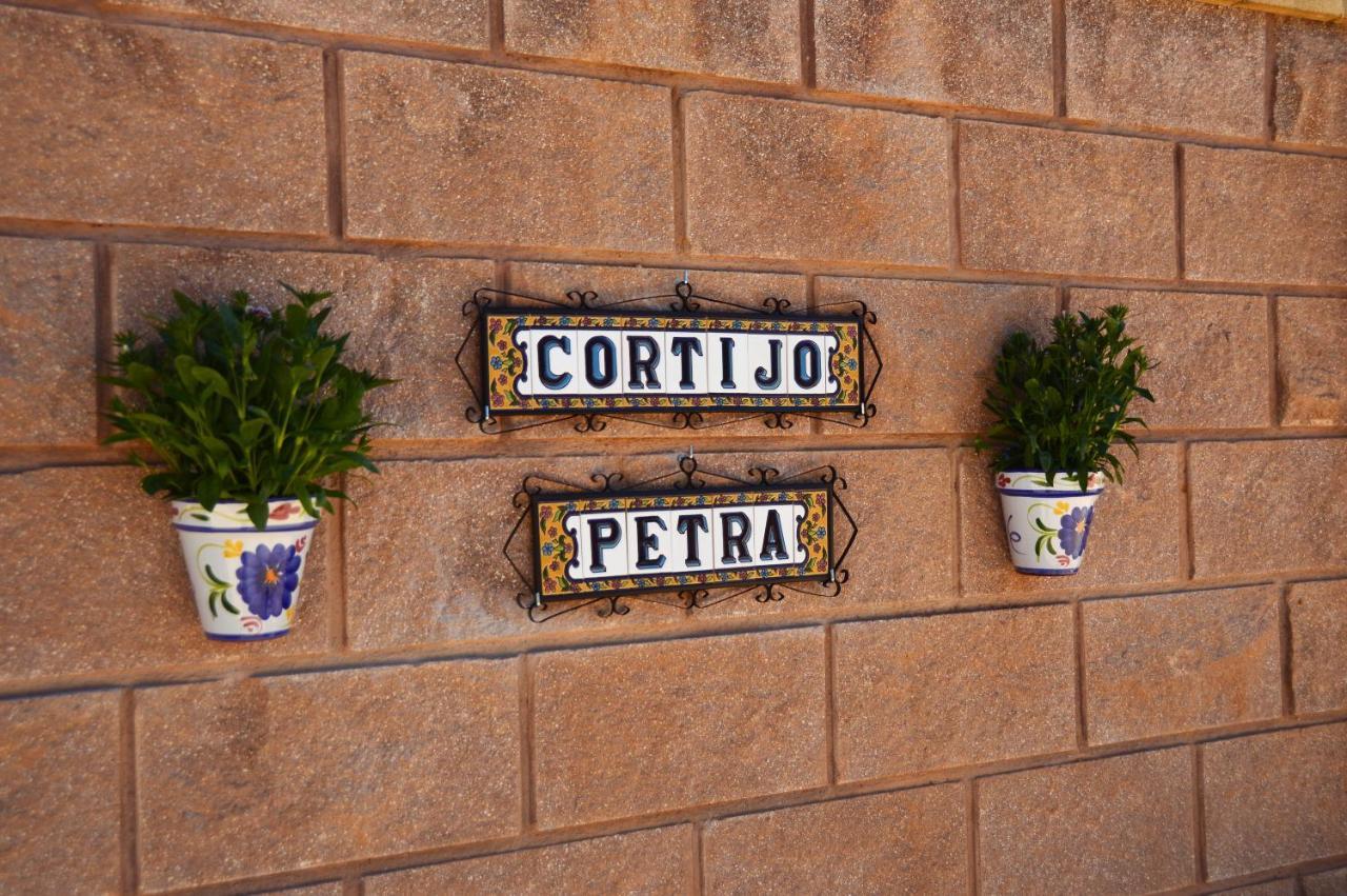 Bed and Breakfast Cortijo Petra à Villanueva del Rosario Extérieur photo